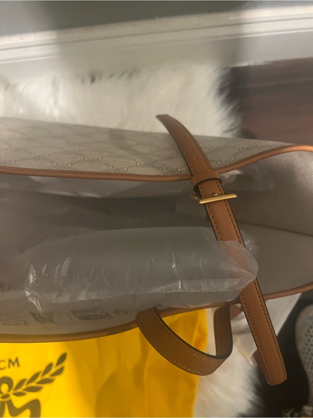 Women’s MCM tote - Picture 8 of 9
